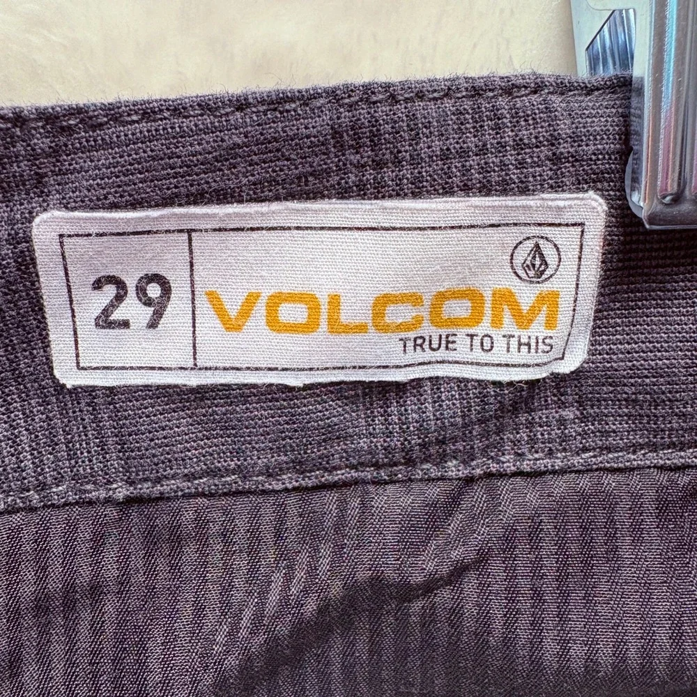 Volcom Shorts Men Sz‎ 29 Gray Plaid Frickin Modern Chino Casual 9.5
